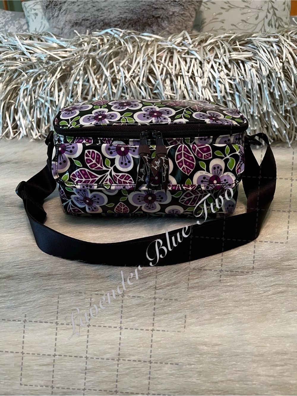 VERA BRADLEY Plum Petal 2011 Stay Cooler Vinyl Insulated Lunch Bag Shoulder Stra